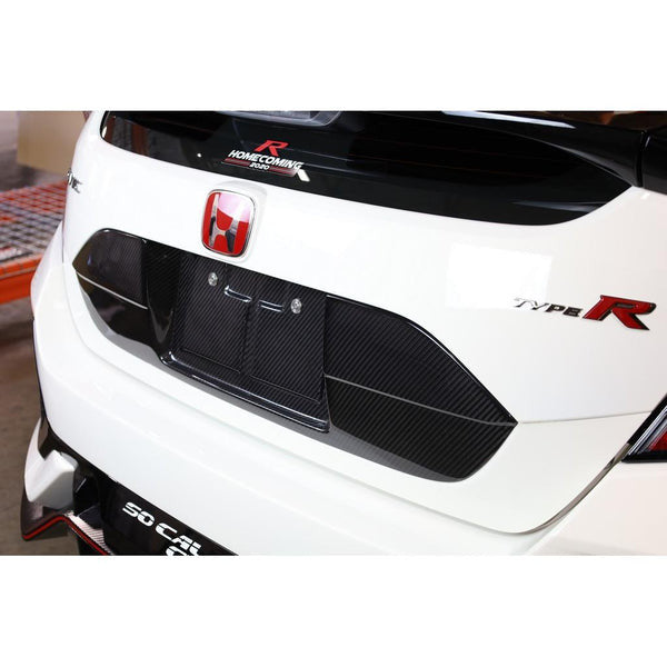 APR Performance Carbon Fiber License Plate Frame/WRX,STI Sedan | Civic Type R 2017-upInstall2